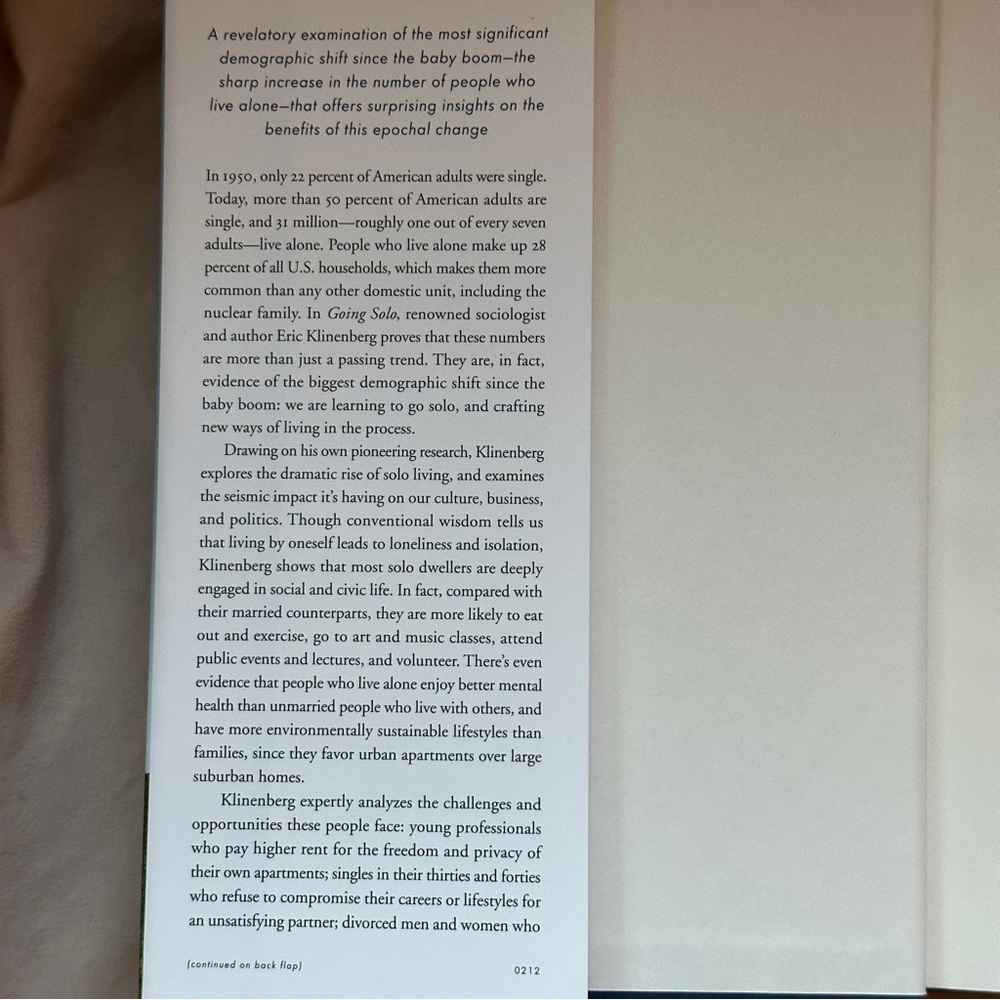 Going Solo by Eric Klinenberg | Sociology, Non-fiction | Hardcover Book - Picture 4 of 8
